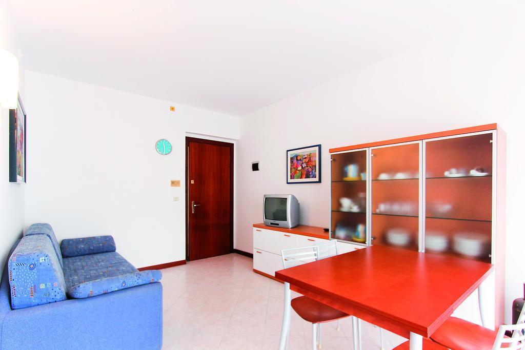 Residenza Ibsen Lignano Sabbiadoro Quarto foto